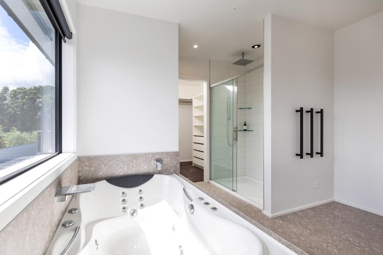 Oakura Beach Front Apartments المظهر الخارجي الصورة
