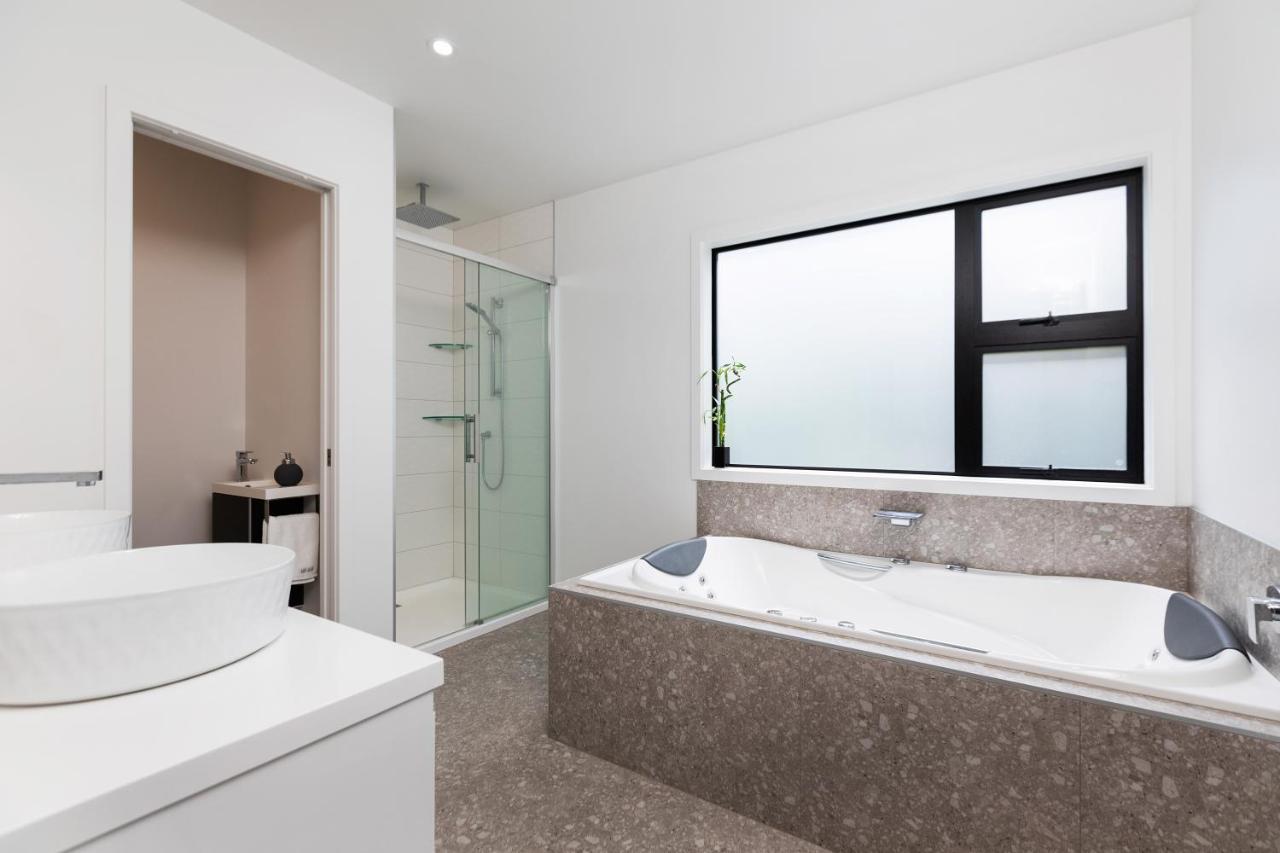 Oakura Beach Front Apartments المظهر الخارجي الصورة